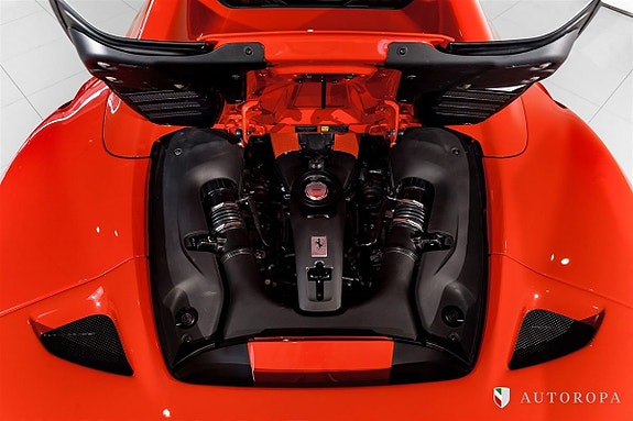 Ferrari F8 Spider 9 of 10