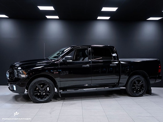 Dodge RAM 1500 2 of 5