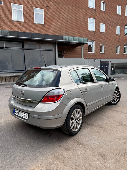 Opel Astra 5 of 5