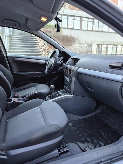 Opel Astra 7 of 8