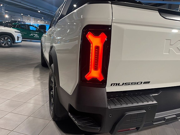 KGM Musso EV 11 of 15