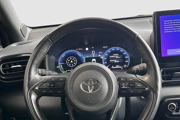 Toyota Yaris 11 of 13