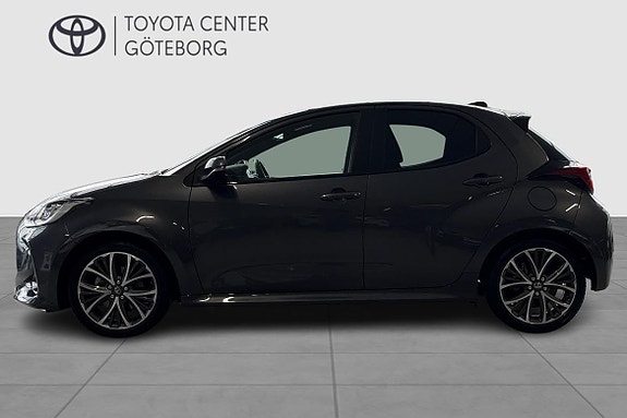 Toyota Yaris 4 of 13