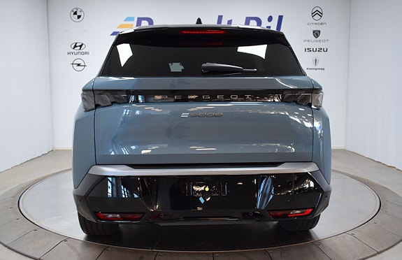 Peugeot e-5008 8 of 23