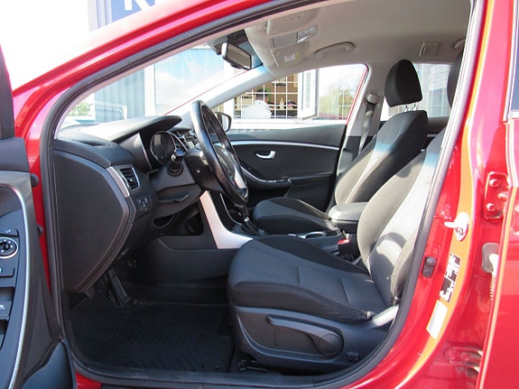 Hyundai i30 12 of 14