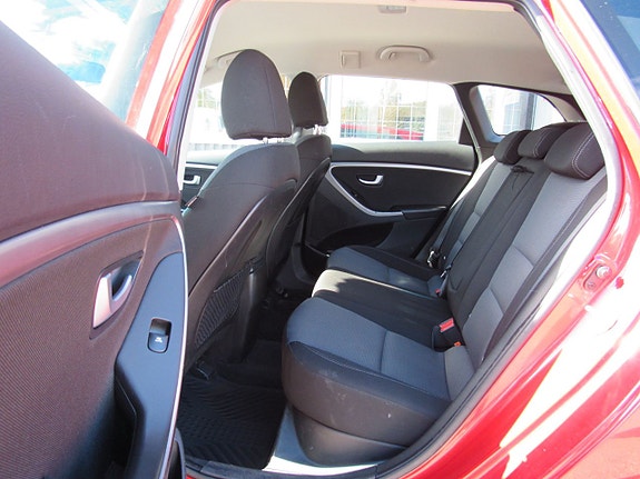 Hyundai i30 13 of 14