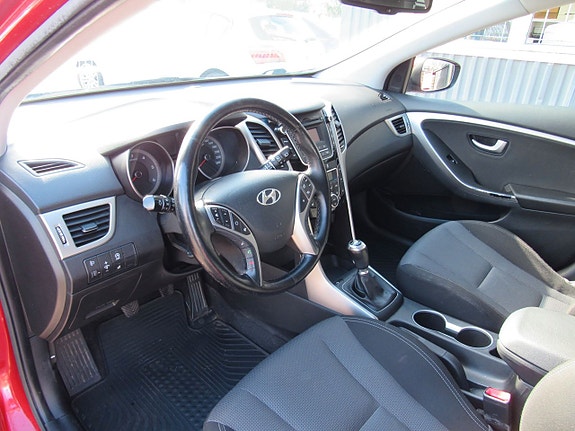 Hyundai i30 11 of 14
