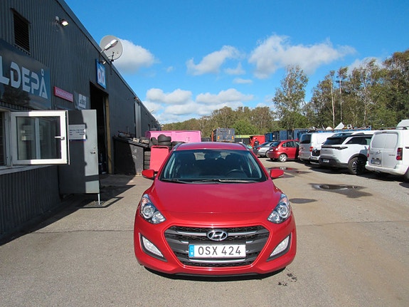 Hyundai i30 3 of 14