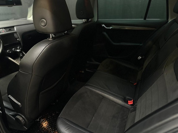 Skoda Octavia Scout 19 of 24