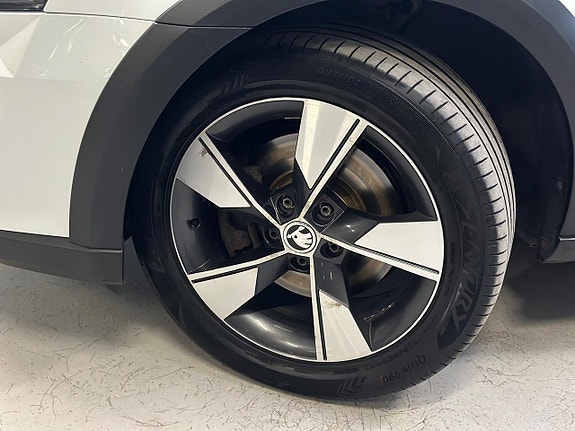 Skoda Octavia Scout 20 of 24