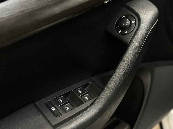 Skoda Octavia Scout 15 of 24