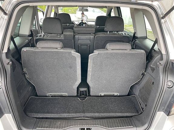 Opel Zafira 9 of 10