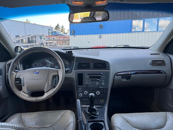 Volvo V70 4 of 4