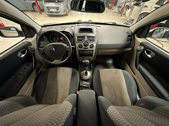 Renault Megane II 8 of 10