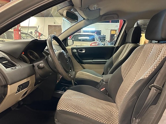 Renault Megane II 5 of 5