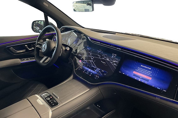 Mercedes-Benz EQS580 9 of 17