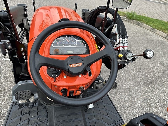 Kubota EK1-261 9 of 17