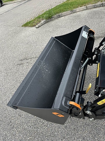 Kubota EK1-261 16 of 17