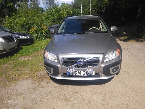 Volvo XC70 3 of 5
