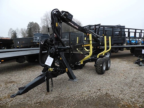 Palms Skogsvagn 9 ton kran och vinsch