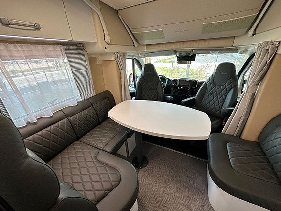 Wingamm Oasi 690 TWIN 140HK AUT Långbädd+taksäng! VINTERANP! 19 of 28