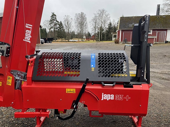 Japa 315+ med 3800mm lång transpotör , traktordriven.