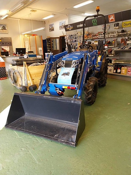 Solis H 26 med lastare