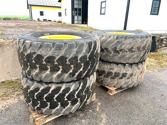 Michelin 4 st beg 600 breda däck m fälg till Volvo L70H 2 of 3
