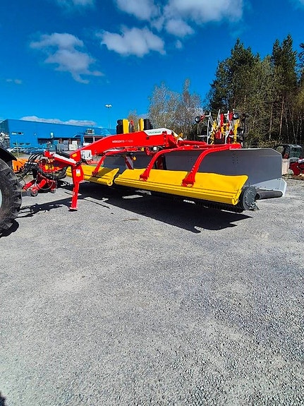 Pöttinger Mergento VT9220.