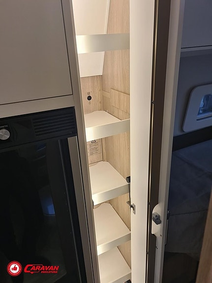 Kabe Travel Master Van 690 LB 15 of 25