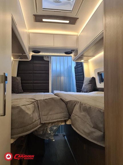 Kabe Travel Master Van 690 LB 17 of 25