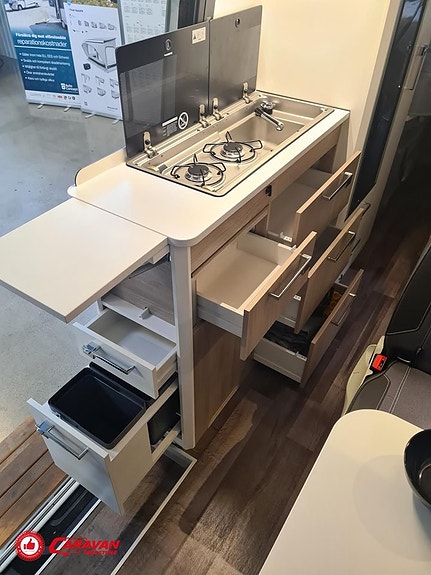 Kabe Travel Master Van 690 LB 8 of 25
