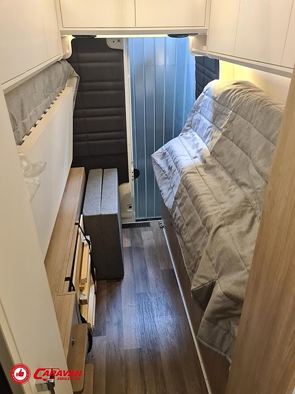 Kabe Travel Master Van 690 LB 20 of 25