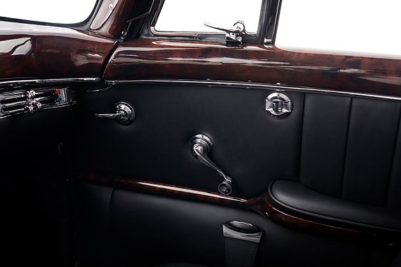 Mercedes-Benz W128 11 of 16