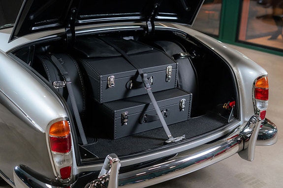Mercedes-Benz W128 5 of 5