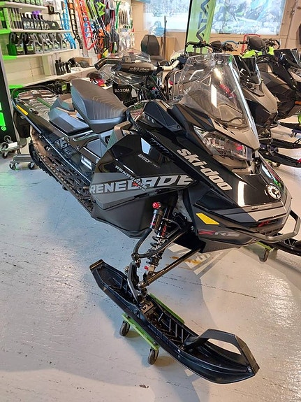 Ski-doo RENEGADE X-RS 850 2018