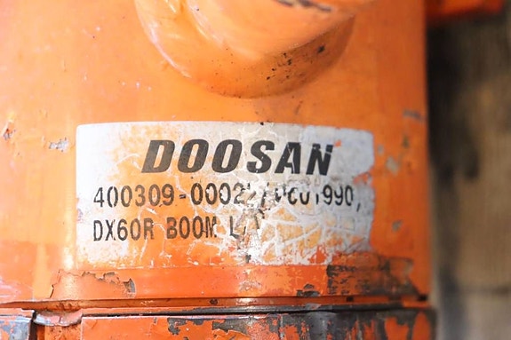 Doosan DX 60 R 4 of 4
