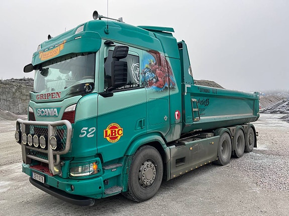 Tippekipage Scania R660 8x4*4 + HRD 3-axlig kärra