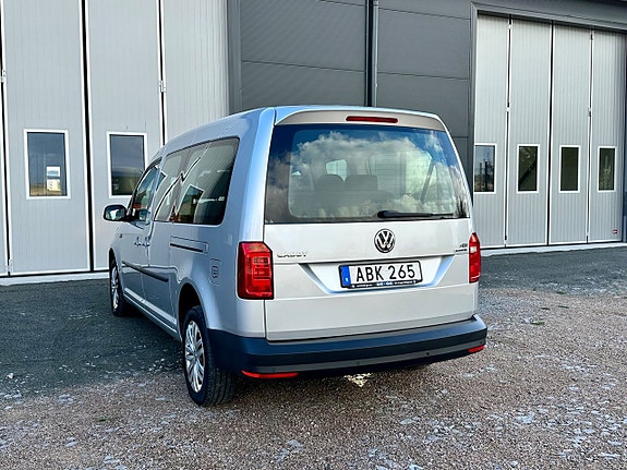 Volkswagen Caddy Maxi 3 of 5