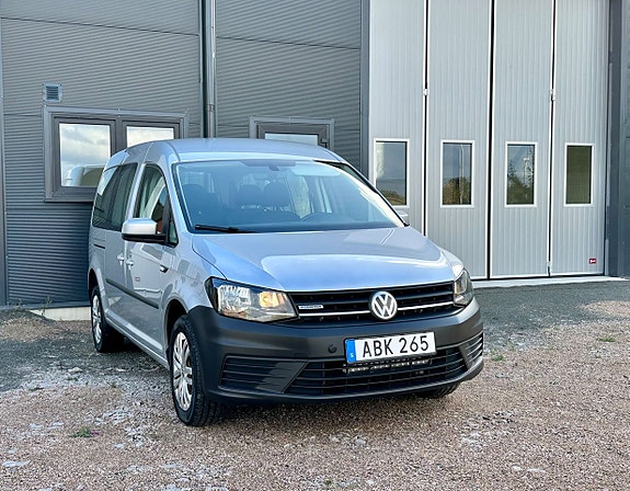 Volkswagen Caddy Maxi 2 of 5
