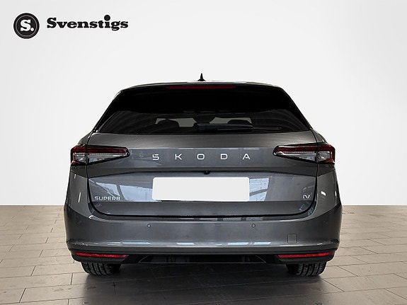 Skoda Superb 4 of 5