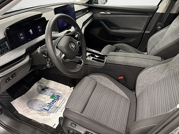 Skoda Superb 8 of 13