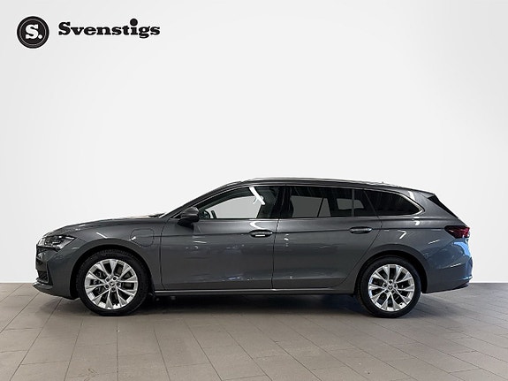 Skoda Superb 2 of 5