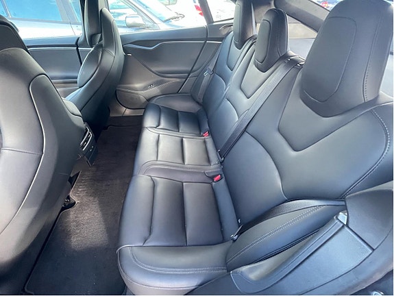 Tesla Model S 9 of 11