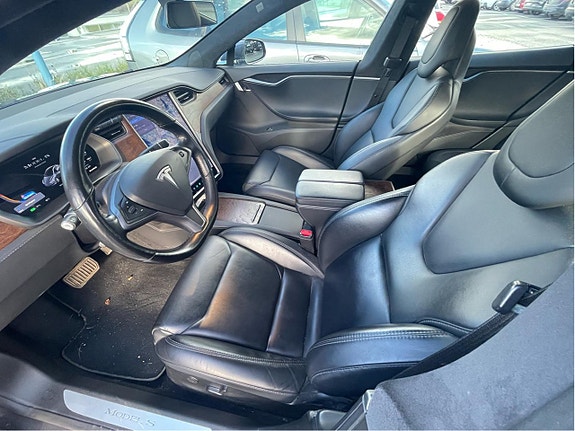 Tesla Model S 8 of 11