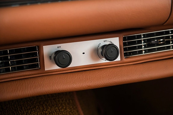 Mercedes-Benz 280 SL 14 of 19