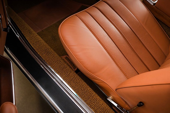 Mercedes-Benz 280 SL 9 of 19
