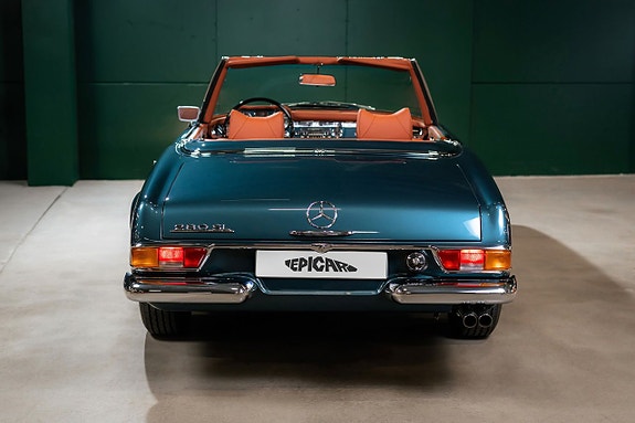 Mercedes-Benz 280 SL 3 of 5