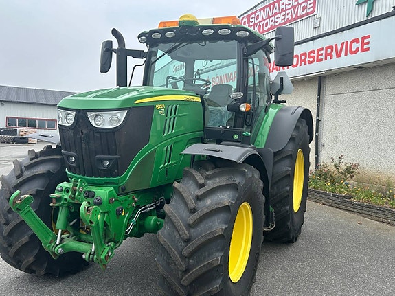 John Deere 6215 R