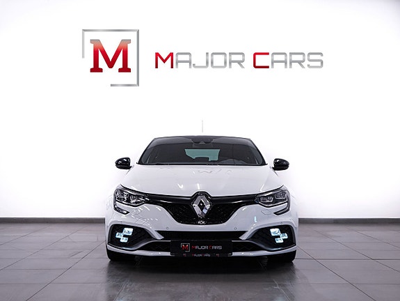 Renault Megane IV 2 of 5